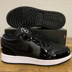 Nike Air Jordan 1 Low SE All Star Weekend (ASW) DD2191-001 GS Size 4Y = 5.5W